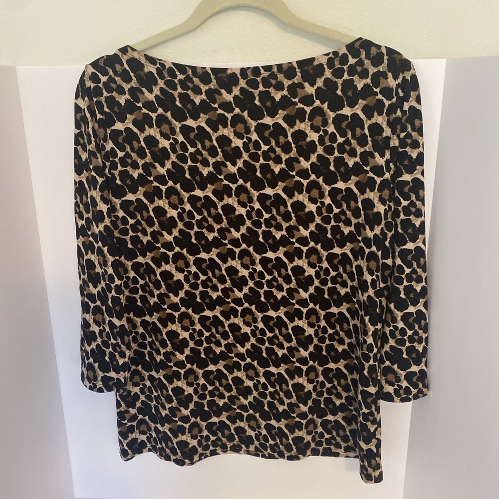 Ann Taylor Leopard 3/4 Sleeve Top Med Stretch‎ J1 - Picture 3 of 3